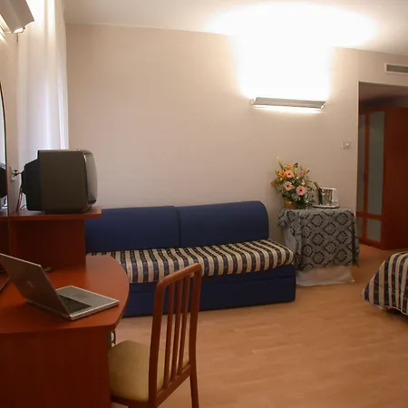 La Pergola 3*
