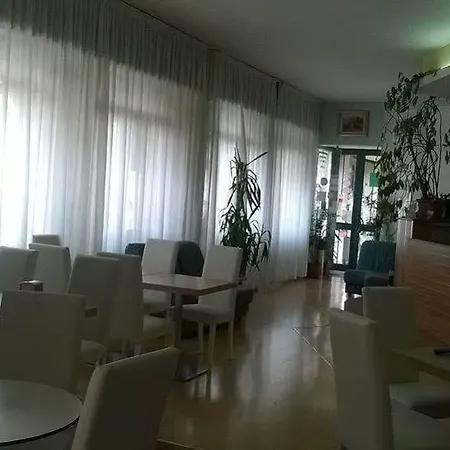 La Pergola 3*